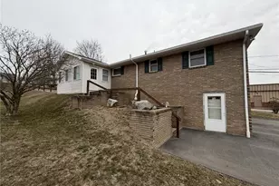 638 N Cherry St, Worth Boro, PA 16262 - Photo 4