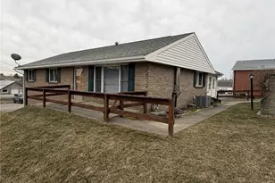 638 N Cherry St, Worth Boro, PA 16262 - Photo 2