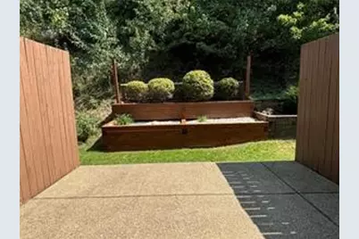 1315 Meadowbrook Dr, Canonsburg, PA 15317 - Photo 4