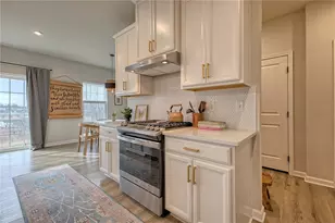 1080 Wedgewood Dr, Penn Twp, PA 15644 - Photo 14
