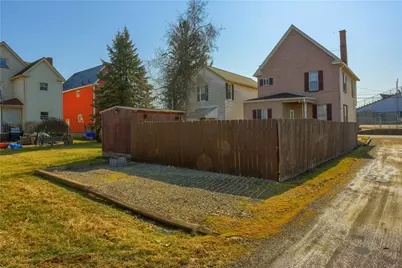 609 E Division St, New Castle, PA 16101 - Photo 2