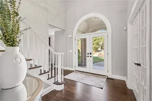 401 Acorn Ct, Adams Township, PA 16046 - Photo 4