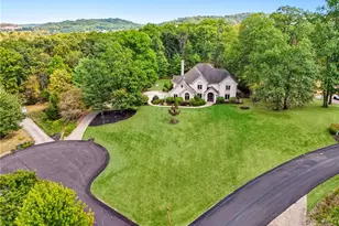 401 Acorn Ct, Adams Township, PA 16046 - Photo 2