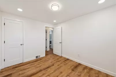 6329 Crestview Dr, South Park, PA 15129 - Photo 16