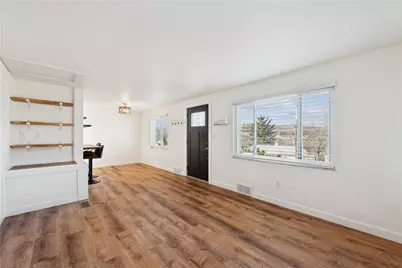 6329 Crestview Dr, South Park, PA 15129 - Photo 4