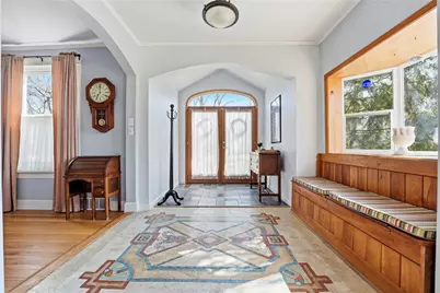 421 E Washington Blvd, Grove City Boro, PA 16127 - Photo 4