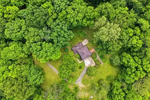 21 W Hillcrest Rd, Nottingham, PA 15330 - Photo 1