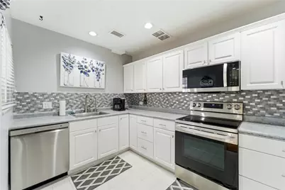 5100 Fifth Avenue #506, Pittsburgh, PA 15232 - Photo 6