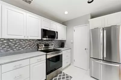 5100 Fifth Avenue #506, Pittsburgh, PA 15232 - Photo 8