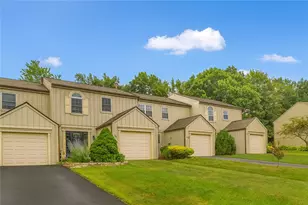 529 Brandywine Dr, Cranberry Township, PA 16066 - Photo 2