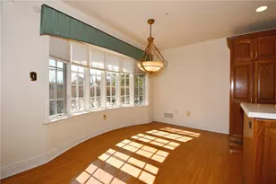 215 Victoria Ln, Peters Township, PA 15317 - Photo 12