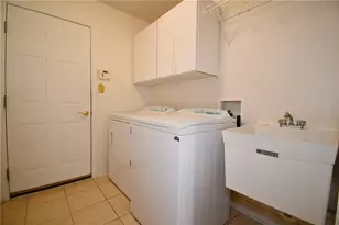 215 Victoria Ln, Peters Township, PA 15317 - Photo 34