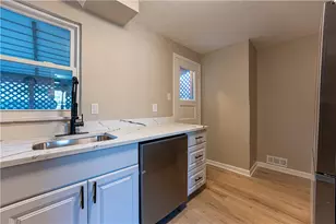 325 Bracken Ave, Pittsburgh, PA 15227 - Photo 10