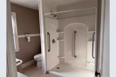 400 Emerson Ave, Farrell, PA 16121 - Photo 14