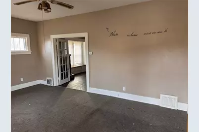 400 Emerson Ave, Farrell, PA 16121 - Photo 2