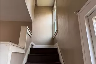 400 Emerson Ave, Farrell, PA 16121 - Photo 8