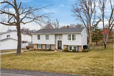 208 Woodhaven Dr, South Fayette, PA 15017 - Photo 2