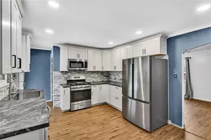 240 Wilkins Ave, East Pittsburgh, PA 15112 - Photo 16