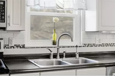 6 Suffolk Drive, Robinson Twp, PA 15108 - Photo 16