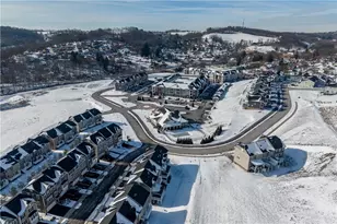 4005 Crown Dr, South Park, PA 15129 - Photo 36