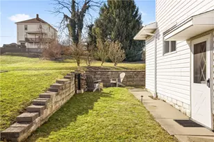 116 Center Ave, Mt Pleasant Boro, PA 15666 - Photo 34