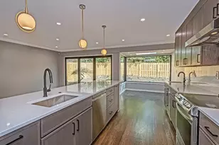 1453 Squirrel Hill Ave, Pittsburgh, PA 15217 - Photo 8