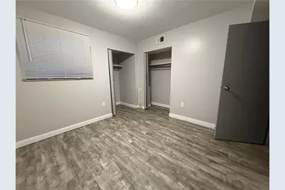 3230 Kennett Sq, Pittsburgh, PA 15213 - Photo 8