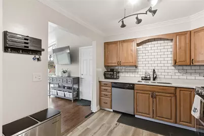 1924 Shaler Dr, Pittsburgh, PA 15116 - Photo 10