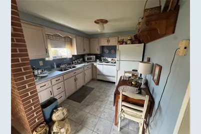 225 Chaucer Drive, Irwin, PA 15642 - Photo 10