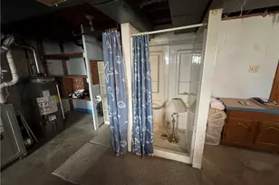 225 Chaucer Dr, Irwin, PA 15642 - Photo 18