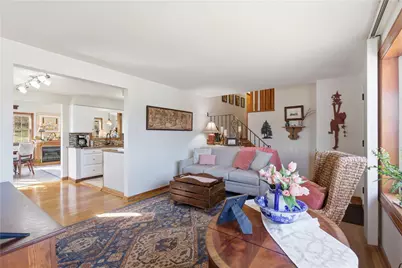 418 Diller Avenue, West Mifflin, PA 15122 - Photo 4