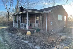 104 Colbaugh Rd, Penn Twp, PA 15085 - Photo 4