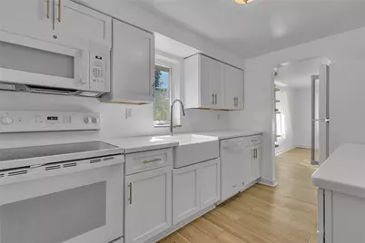 584 Chapel Rd, Center Township, PA 15001 - Photo 6