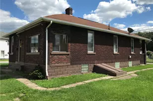 1404 Aetna St, Connellsville, PA 15425 - Photo 4
