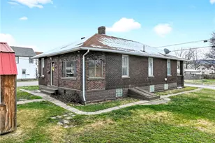 1404 Aetna St, Connellsville, PA 15425 - Photo 10