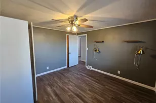 908 New Castle Rd, Franklin Township, PA 16001 - Photo 10