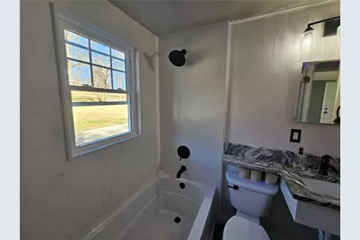 908 New Castle Rd, Franklin Township, PA 16001 - Photo 14