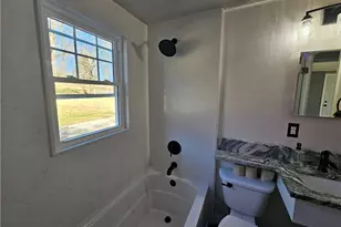 908 New Castle Rd, Franklin Township, PA 16001 - Photo 14