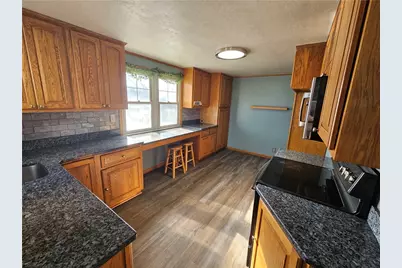 908 New Castle Rd, Franklin Township, PA 16001 - Photo 4