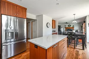 609 Cheshire Dr, Seven Fields Boro, PA 16046 - Photo 12