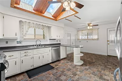 112 Wishart Dr, Brighton Township, PA 15009 - Photo 10