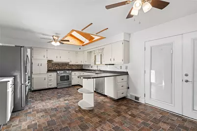 112 Wishart Dr, Brighton Township, PA 15009 - Photo 12