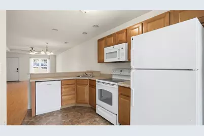 607 Locust St, Coraopolis, PA 15108 - Photo 8