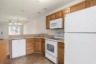 607 Locust St, Coraopolis, PA 15108 - Photo 8