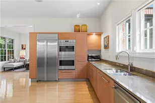 1219 Fairstead Ln, Pittsburgh, PA 15217 - Photo 18