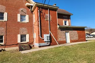 138 Victoria Dr, Franklin Township, PA 15370 - Photo 8