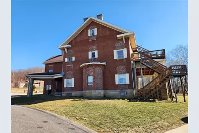 138 Victoria Dr, Franklin Township, PA 15370 - Photo 2