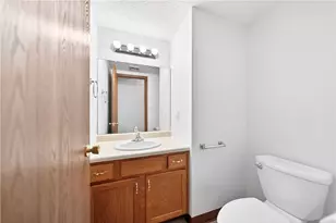 1481 Greenbriar Ct, South Park, PA 15129 - Photo 14