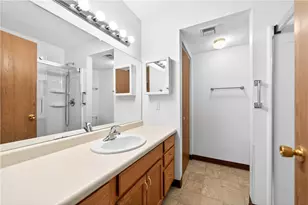 1481 Greenbriar Ct, South Park, PA 15129 - Photo 6