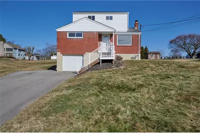 206 Oak Dr, East Franklin Township, PA 16201 - Photo 2